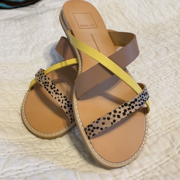 Dolce Vita Nebi Sandals in Leopard Multi - Picture 4 of 8